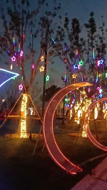 (夜火光电设备有限公司)夜火流光下架了?探讨为何这个热门作品会被撤下及其影响 (夜火光电设备有限公司)夜火流光下架了?探讨为何这个热门作品会被撤下及其影响