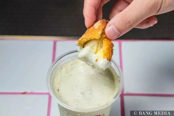 (奶昔的暗语是什么意思)深入探索奶昔的暗语:背后的含义与文化象征 (奶昔的暗语是什么意思)深入探索奶昔的暗语:背后的含义与文化象征